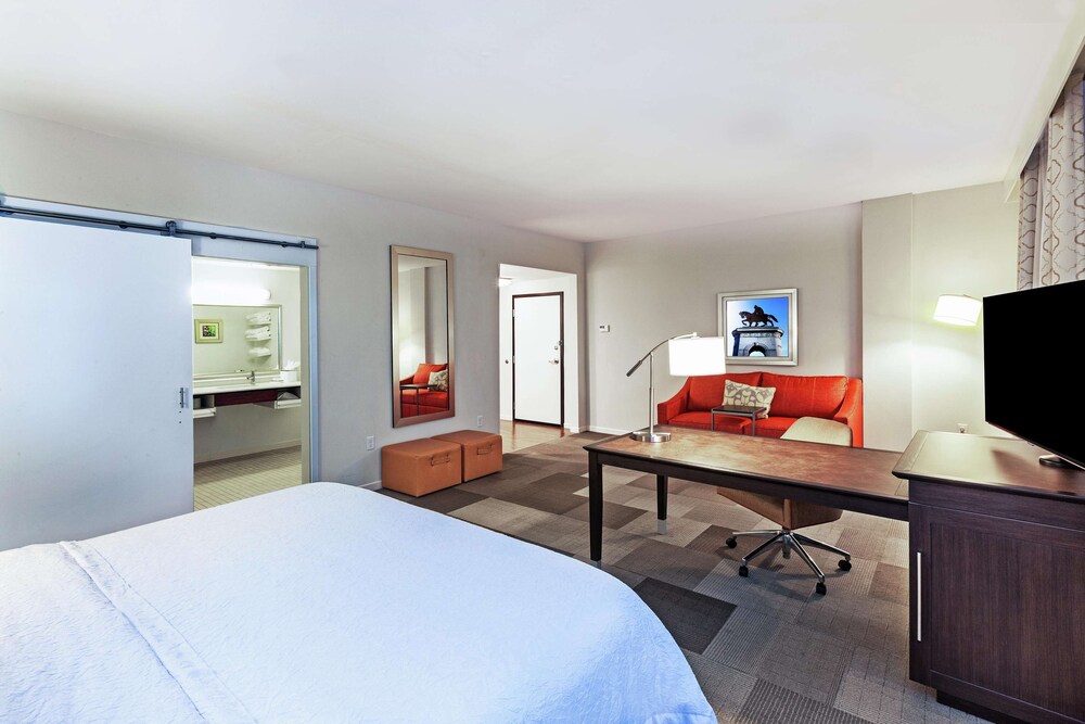 Hampton Inn & Suites by Hilton Houston North IAH - photo 16