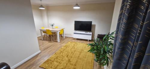 Dartford Cosy and Spacious 3BR 4 beds house Netflix and Sport Channels — 4-Star Luxury Hotel in Dartford, United Kingdom