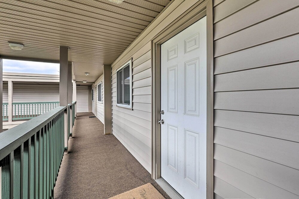 2 Mi to Skiing Resort Style Beech Mountain Condo - photo 25