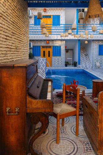 BDar Stay Maison d'hôtes avec piscine et rooftop à Tozeur à 10 min de la Médina — 4-Star Luxury Hotel in Tozeur, Tunisia