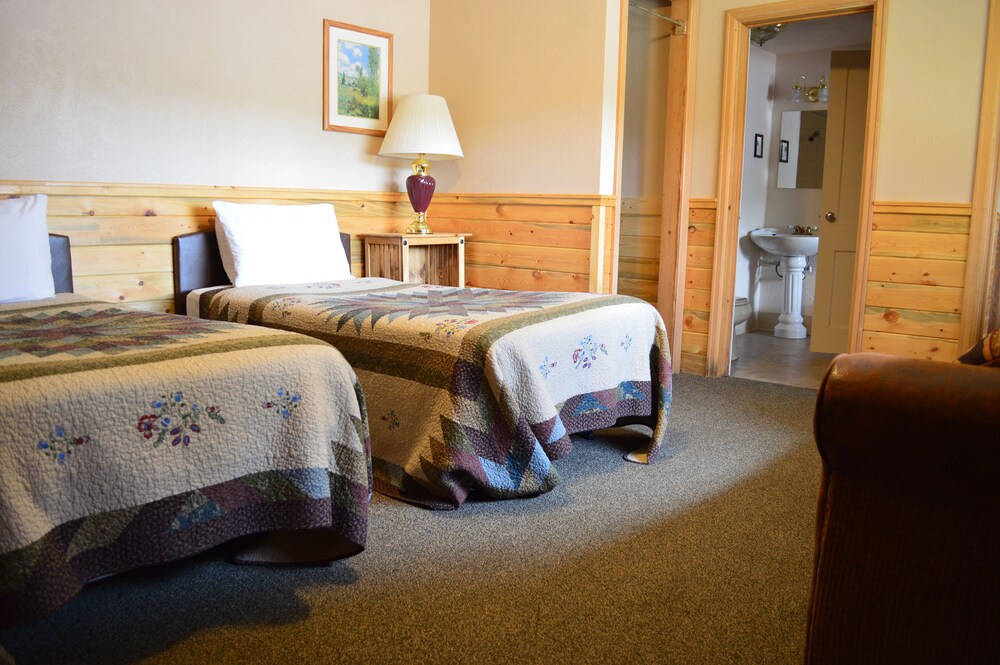 Daven Haven Lodge & Cabins - photo 12