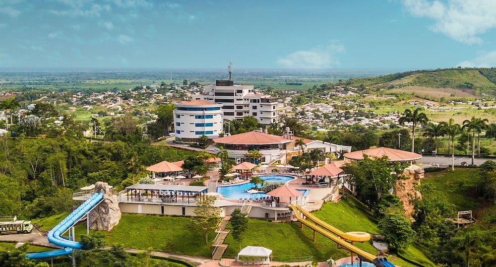 Hillary Nature Resort Spa in Loja, Ecuador