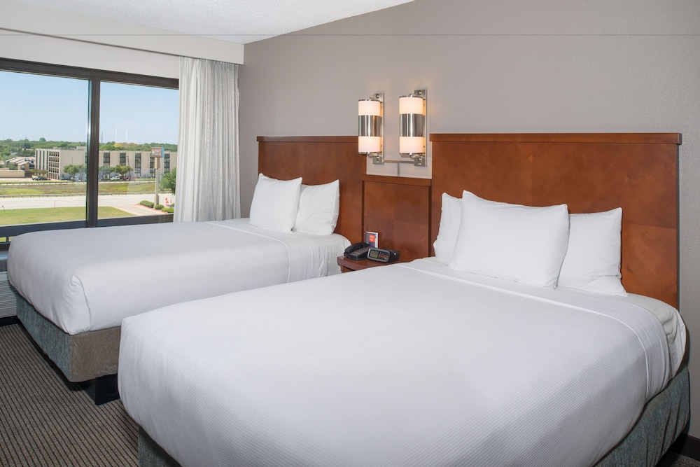 Hyatt Place Dallas North Arlington Grand Prairie - photo 16