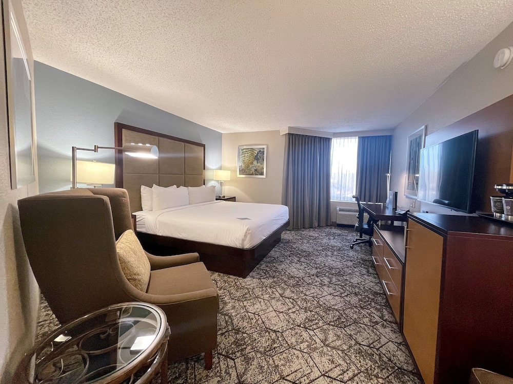DoubleTree by Hilton Hotel Memphis - photo 8
