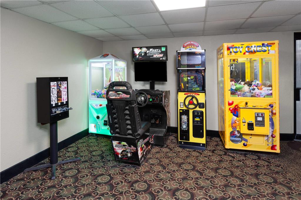 AmericInn & Suites By Wyndham Baraboo Event Center - photo 31