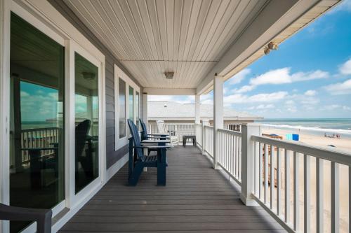 Dunes by Oak Island Accommodations - photo 6