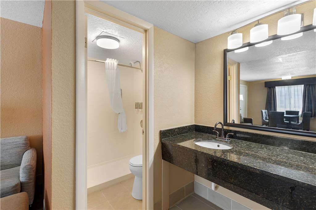 Best Western Space Shuttle Inn - photo 14