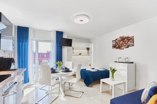 Golden Hour Apartments Plac Słowiański 43 — 4-Star Luxury Hotel in Swinoujscie, Poland