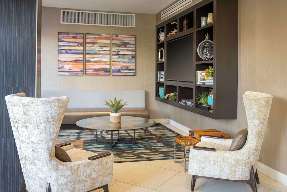 DoubleTree by Hilton Hotel San Bernardino - photo 32
