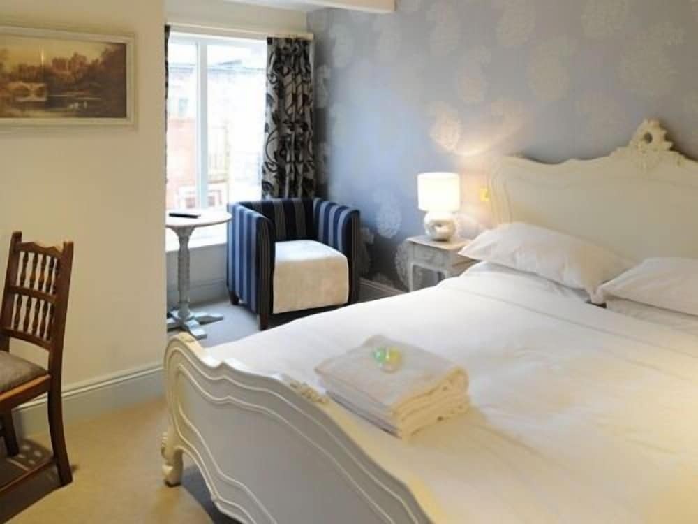 The Crown — Maidenhead
