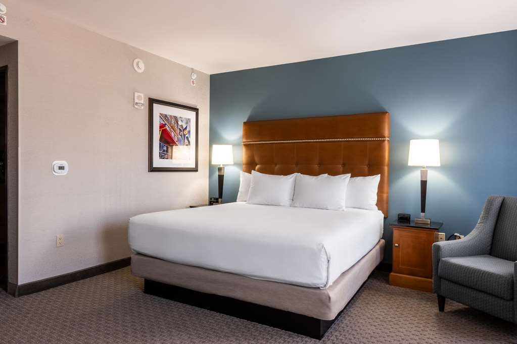Drury Plaza Hotel Broadview Wichita - photo 36