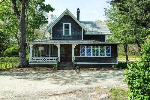 Beach House — 4-Star Luxury Hotel in Oak Bluffs, United States