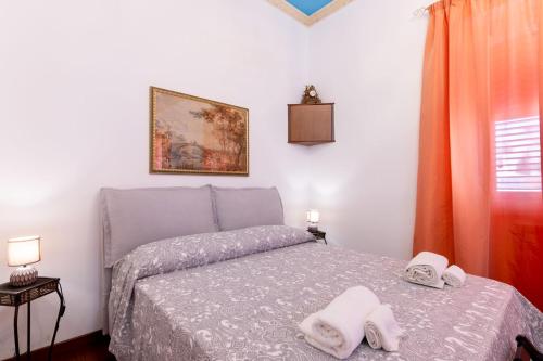 Stabile 16 Apartment — 4-Star Luxury Hotel in Palermo, Italy