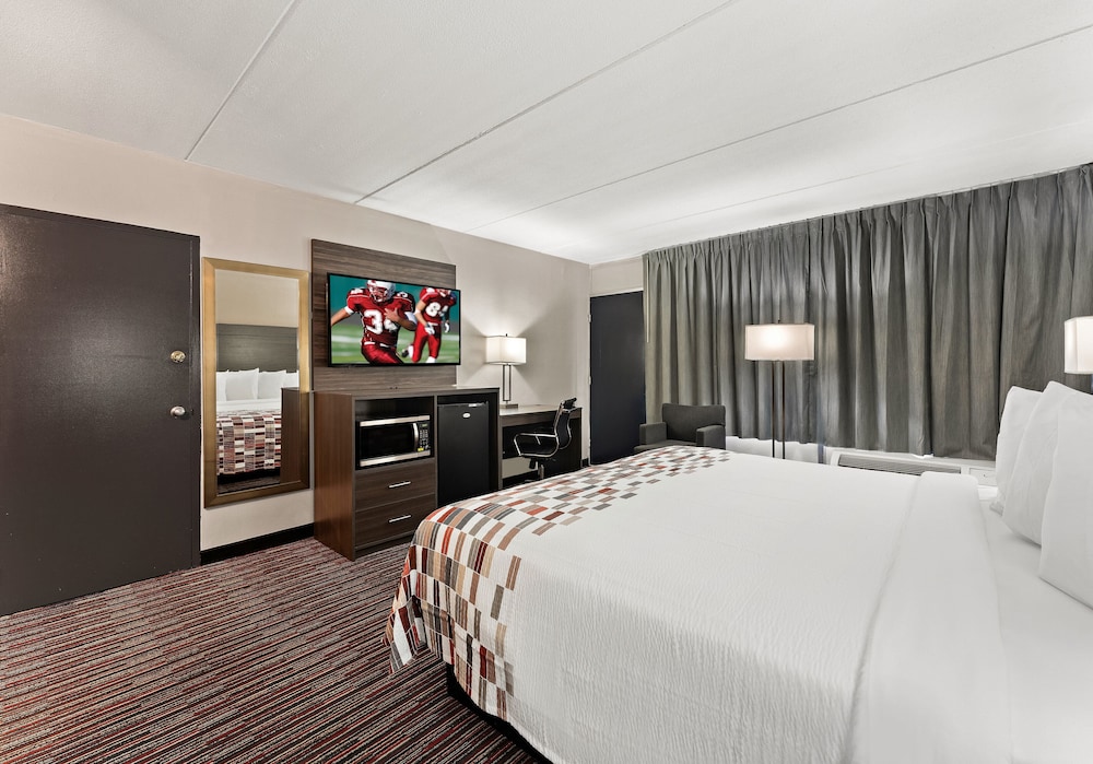 Red Roof Inn Reading - photo 12