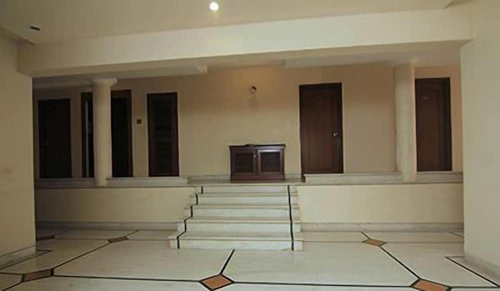 Hotel The Metropole — Pune — photo 2