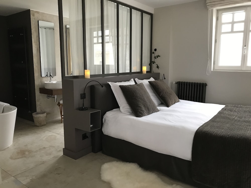 Les Berceaux de la Cathedrale in Reims, France