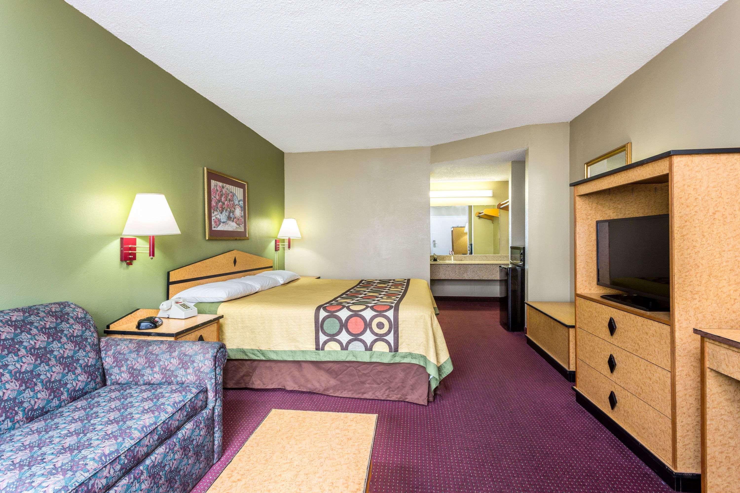 Super 8 by Wyndham Atlanta Northeast GA - photo 12