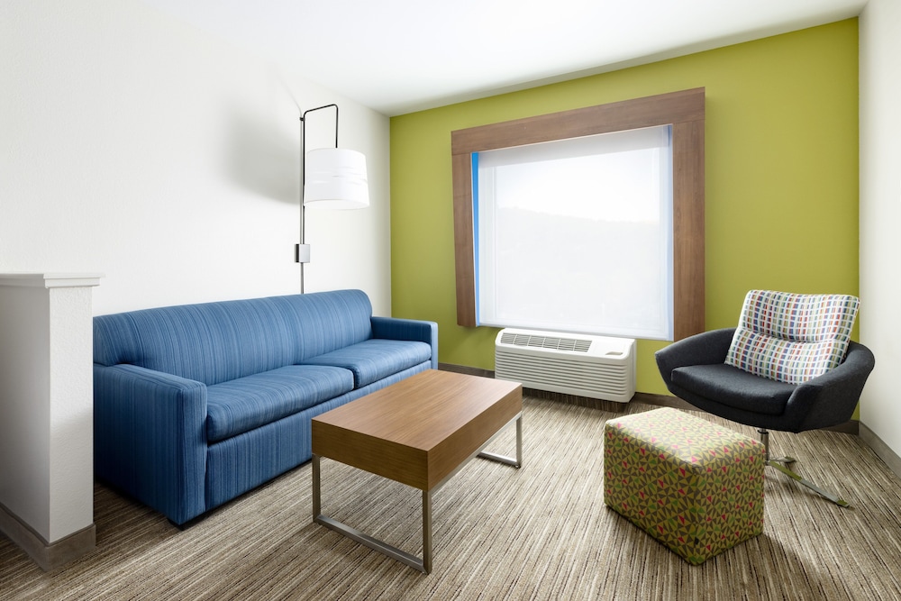 Holiday Inn Express & Suites Oakhurst Yosemite Park Area - photo 21