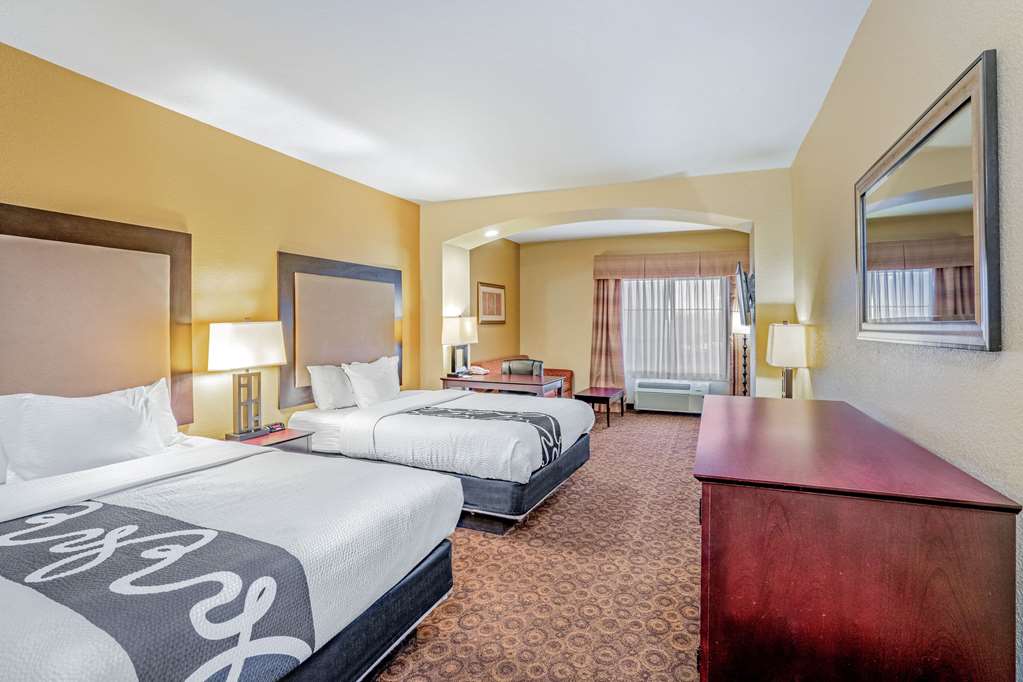 La Quinta Inn & Suites by Wyndham Vicksburg - photo 21
