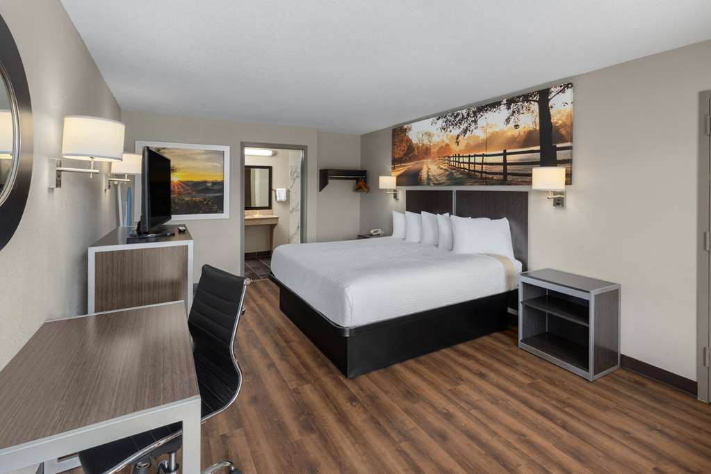 Days Inn by Wyndham Childersburg Sylacauga - photo 24