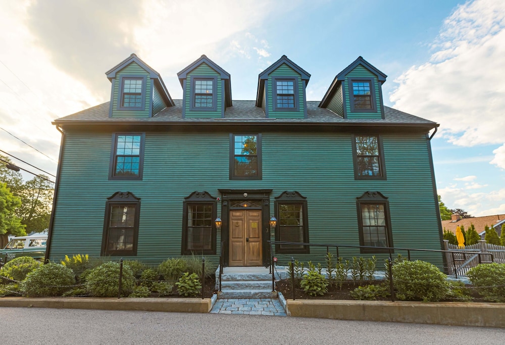 Great Island Inn: A Boutique Apartment Hotel - photo 57