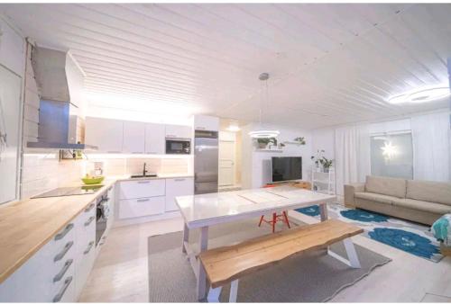 Villa Arcticfox Rovaniemi — 4-Star Luxury Hotel in Rovaniemi, Finland