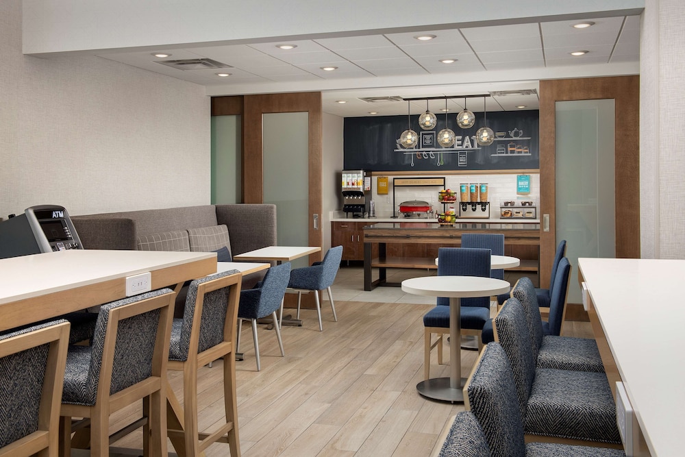 Hampton Inn Warroad MN - photo 26