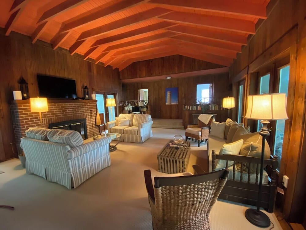 Broad Hollow 5 in Rehoboth Beach, United States