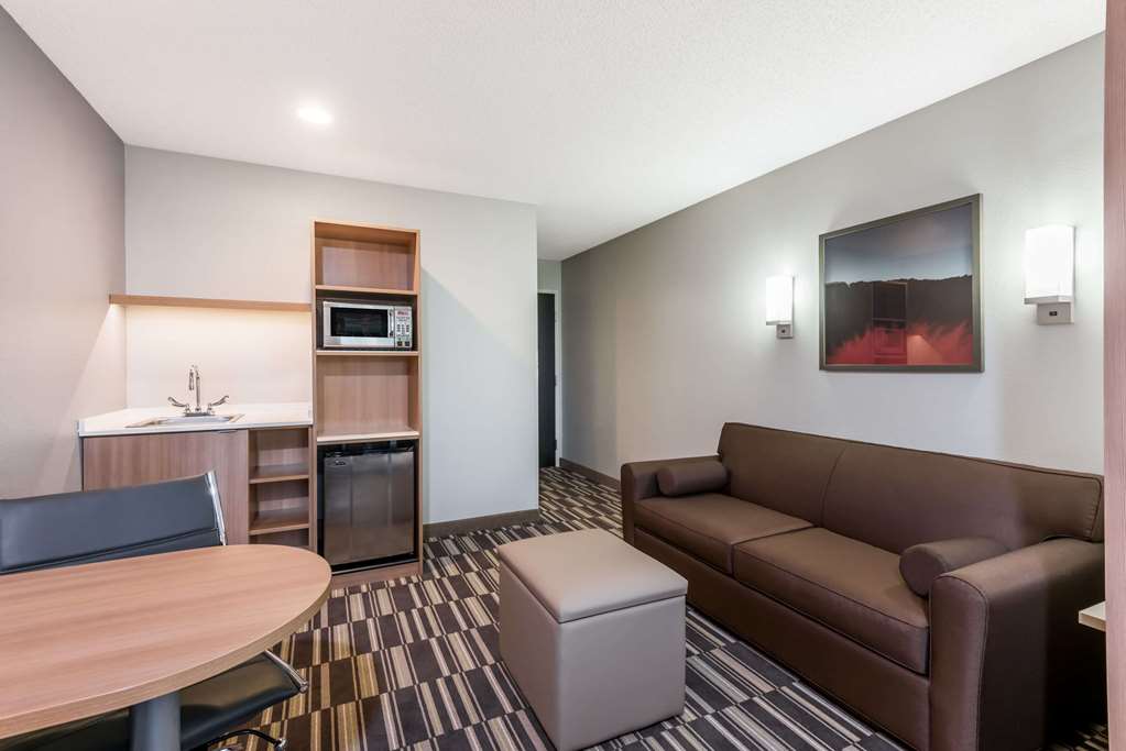 Microtel Inn & Suites By Wyndham New Martinsville - photo 11