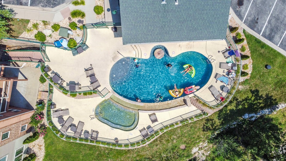 Stone Cliff Relaxation w Resort Amenities - photo 28