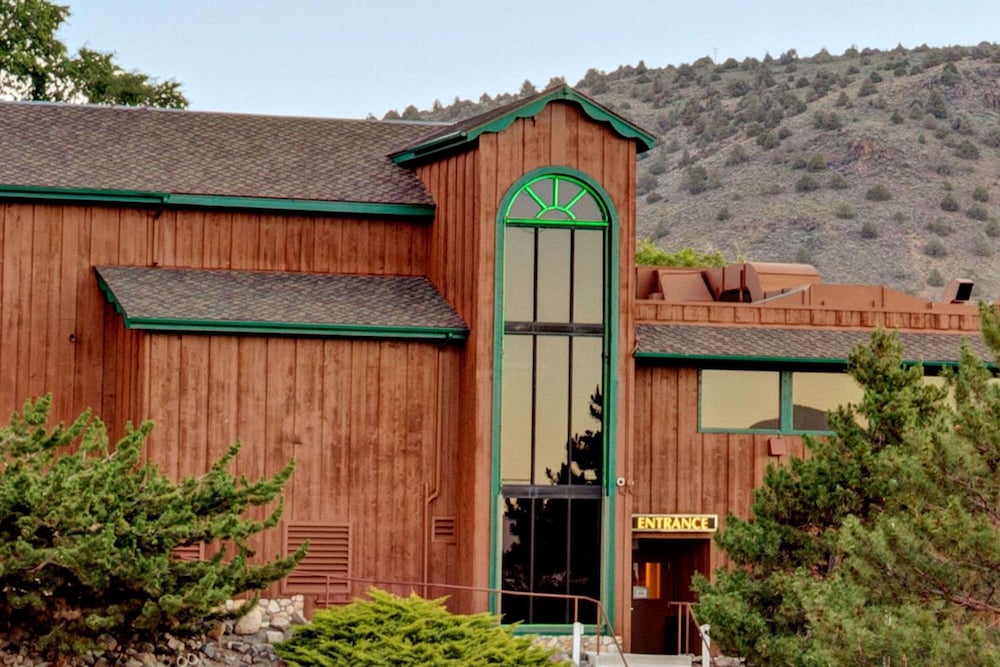 Topaz Lodge - photo 16