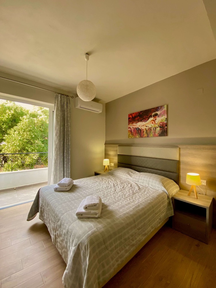 Eirini & Manolis Apartments — 4-Star Luxury Hotel in Agios Vasileios, Greece