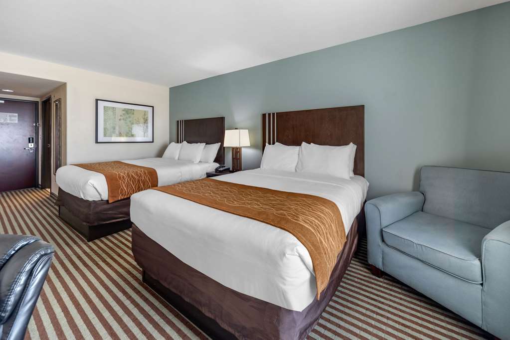 Comfort Inn & Suites Perry I 35 - photo 15