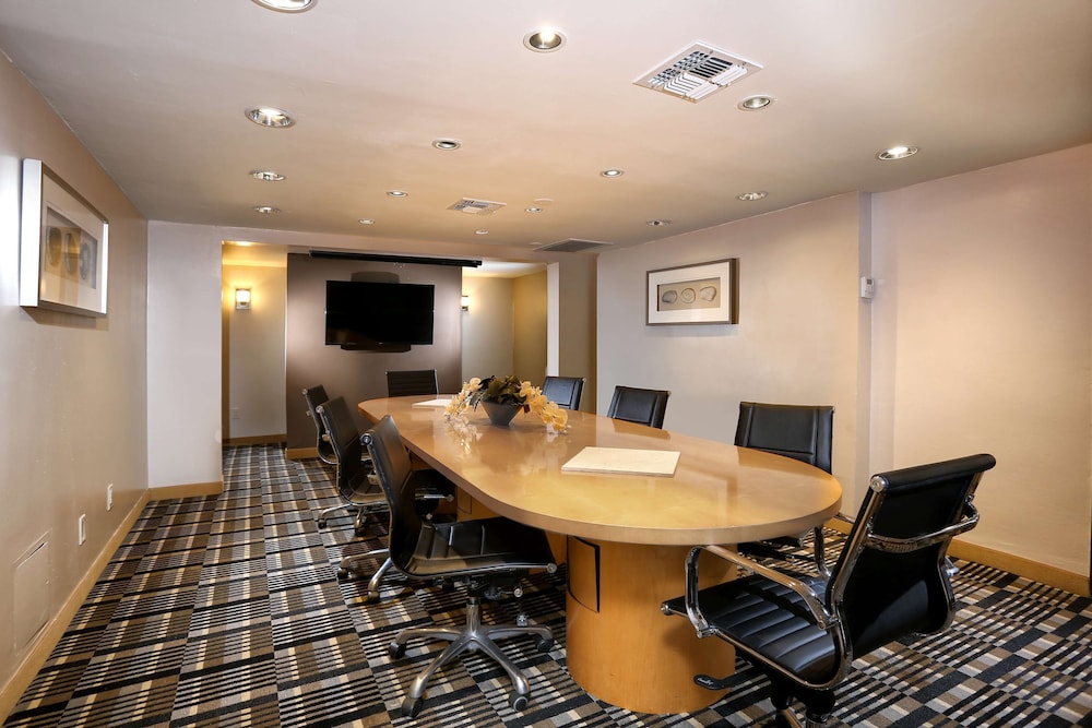 DoubleTree Suites by Hilton Tucson Airport - photo 42