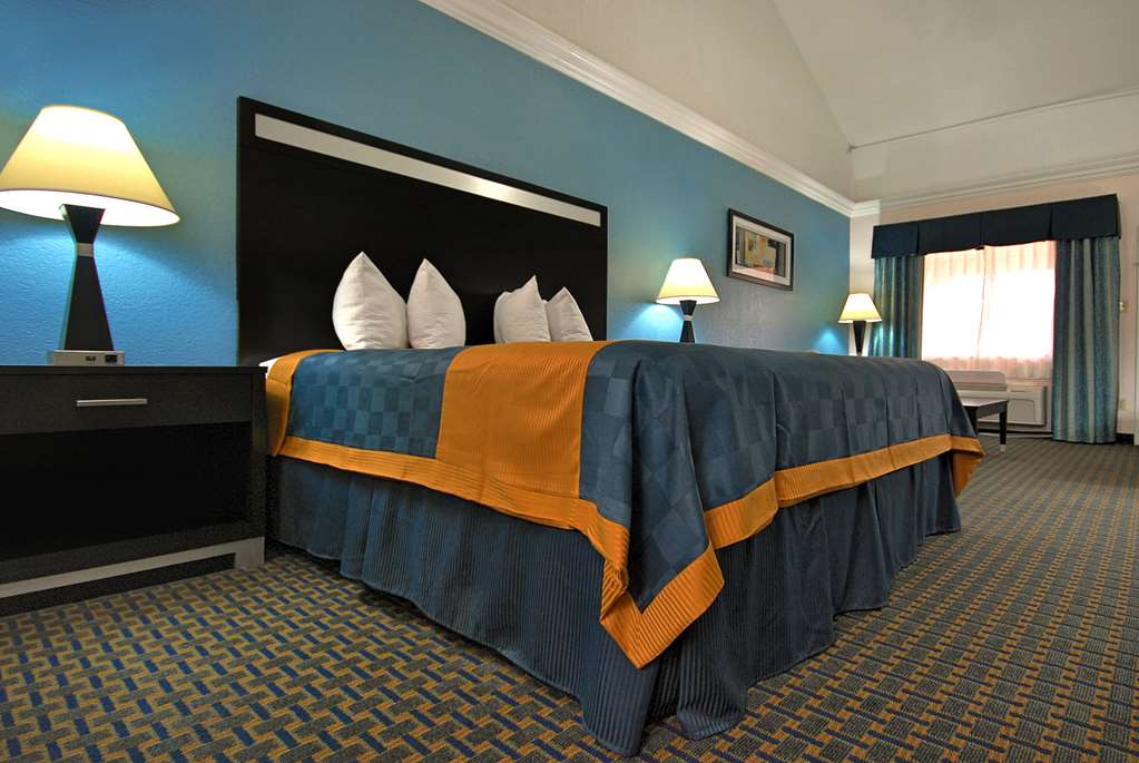 Americas Best Value Inn Sinton - photo 5