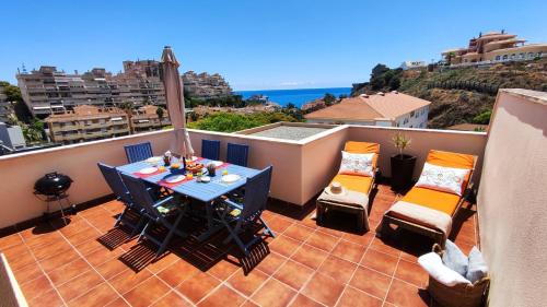 2bdr Penthouse Terrace Bbq Pools And Sea View in Benalmadena — carbon neutral stay, Benalmadena