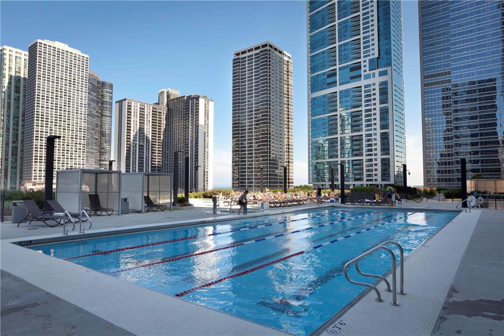 Radisson Blu Aqua Hotel Chicago - photo 33