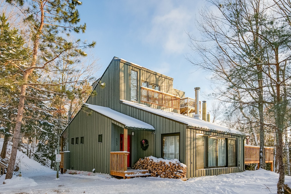 Le Luxury Nansenhus By Kasania in Mont-Tremblant, Canada