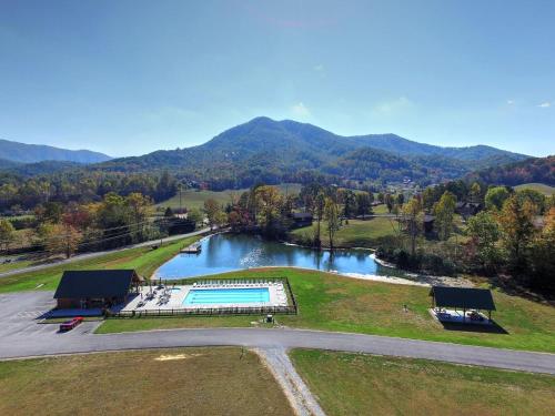 Hemlock Hollow Pool Access FREE tickets each paid day WIFI - photo 4