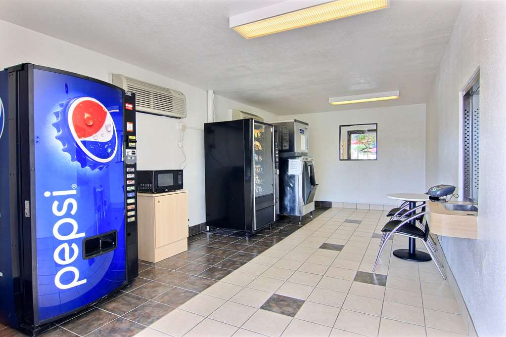 Motel 6 Kingsville TX - photo 32