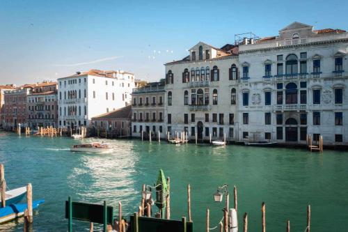 Do Leoni Apartments Venice — 4-Star Luxury Hotel in Venice, Italy