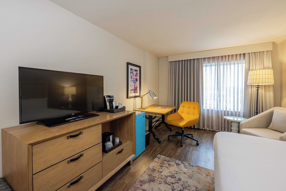 Hotel Indigo Austin Downtown University by IHG - photo 20