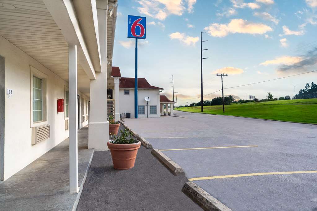 Motel 6 Livingston TX - photo 3