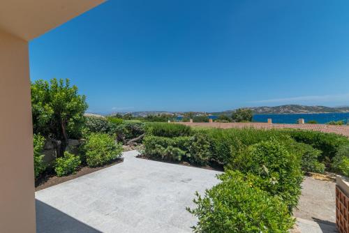 House Punta Nera — 4-Star Luxury Hotel in Palau, Italy