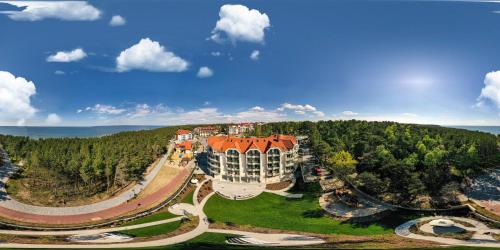 Hotel White — hotel in Krynica Morska