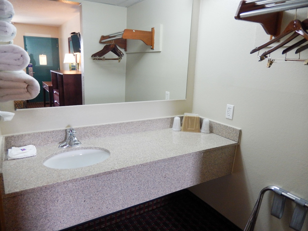 Studio 6 Suites Clarion PA - photo 15