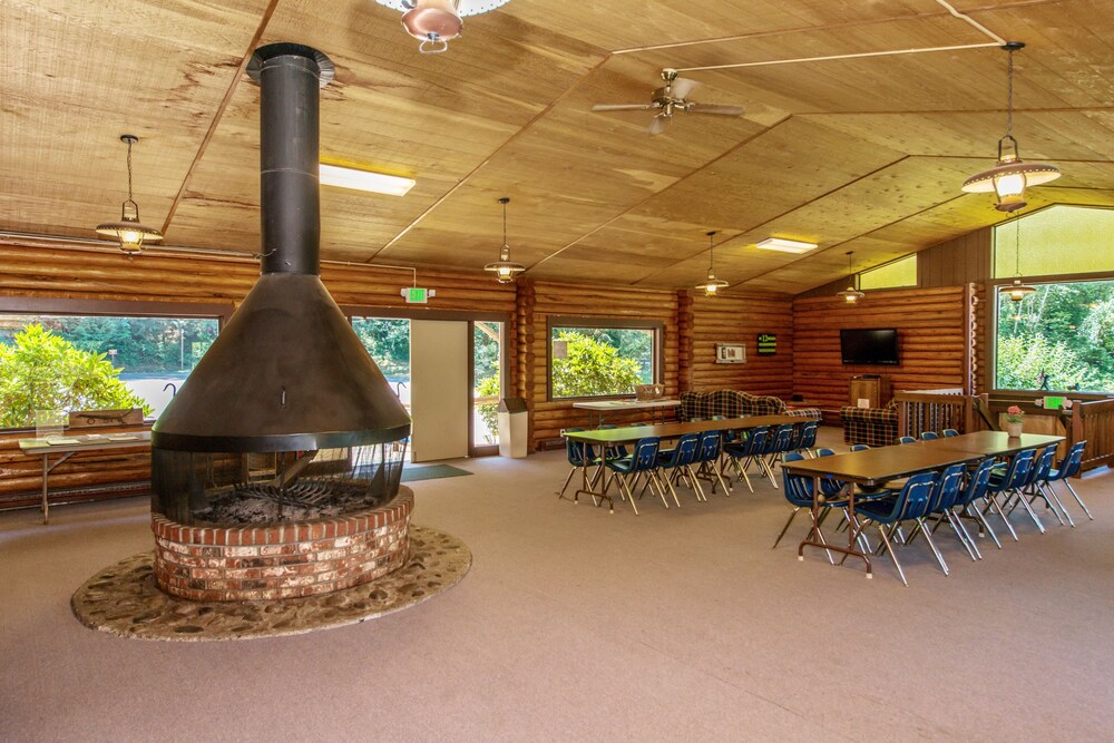 Chehalis Camping Resort Cottage 1 - photo 20