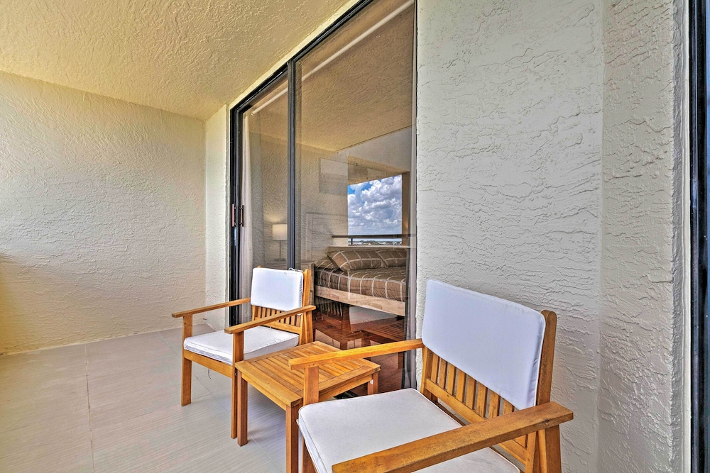 Modern Waterfront Hudson Condo with Resort Pool - photo 10