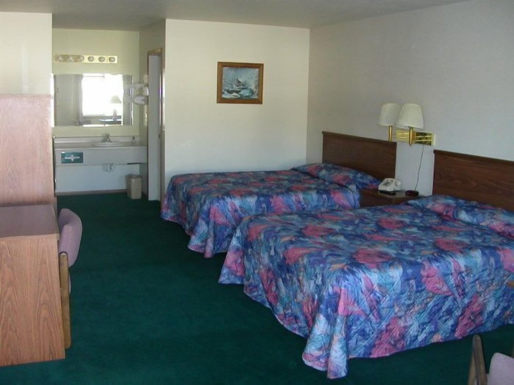 Yellowstone Country Inn - photo 7