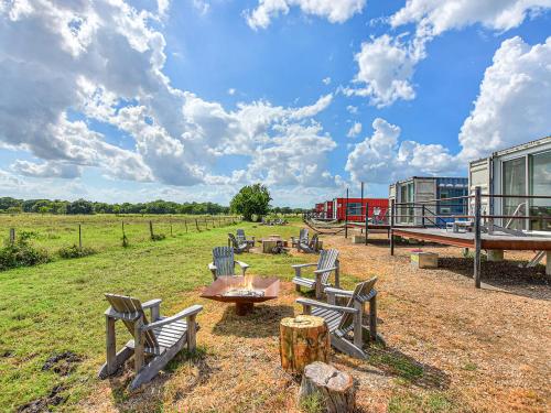 Flophouze Shipping Container Hotel - photo 9